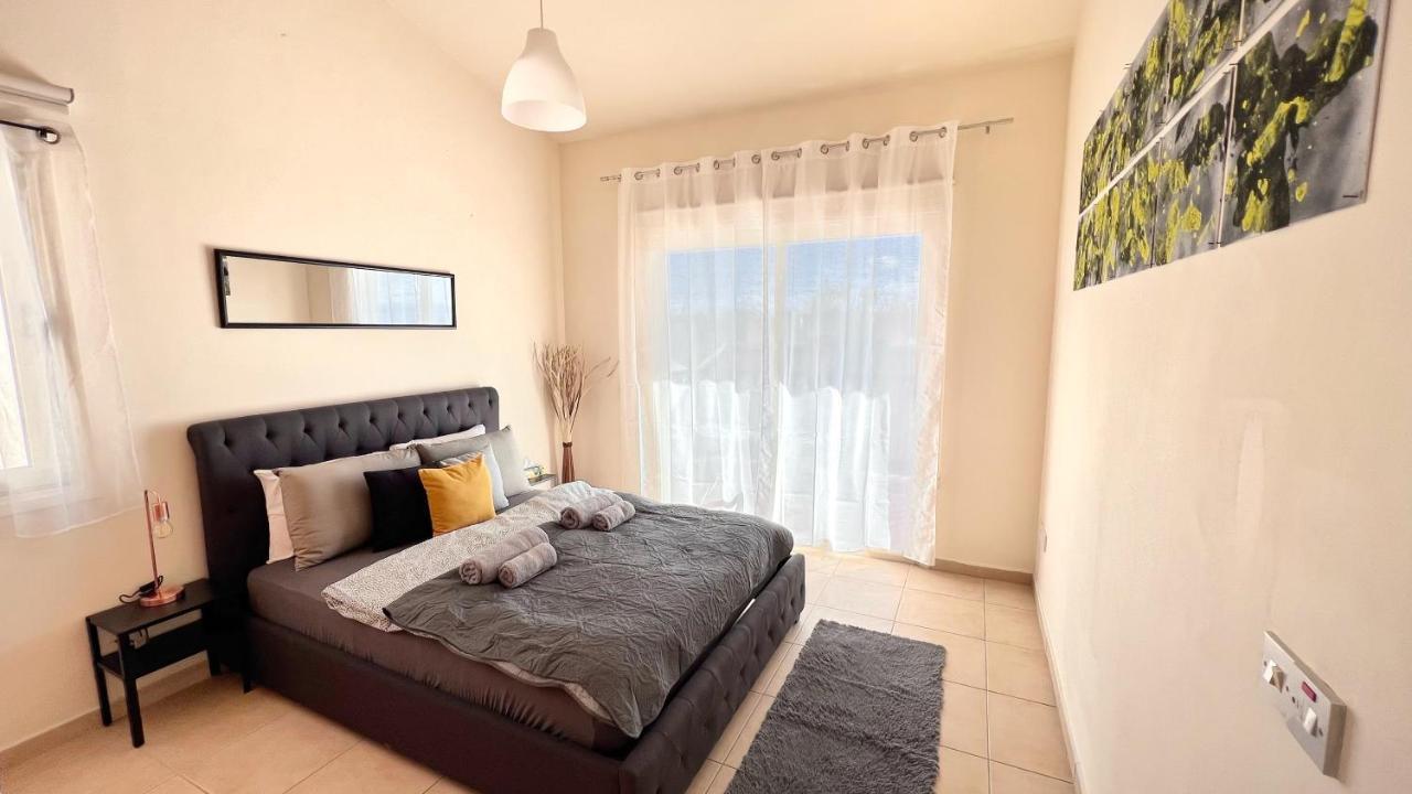 Melanos Sea View Apartment Paphos Esterno foto