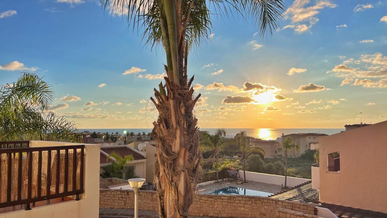 Melanos Sea View Apartment Paphos Esterno foto