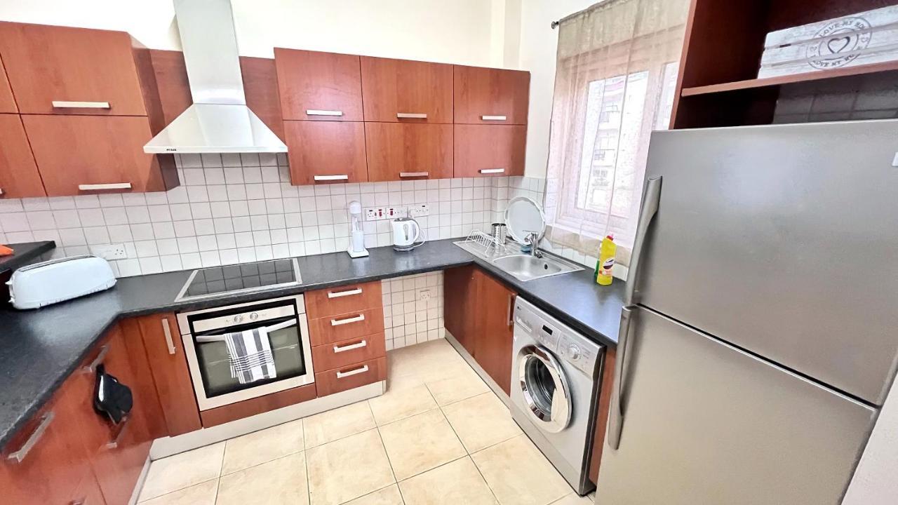 Melanos Sea View Apartment Paphos Esterno foto